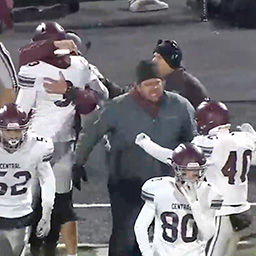 Central Dethrones Jamestown in Semifinals